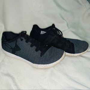Under Armour tennis shoes
